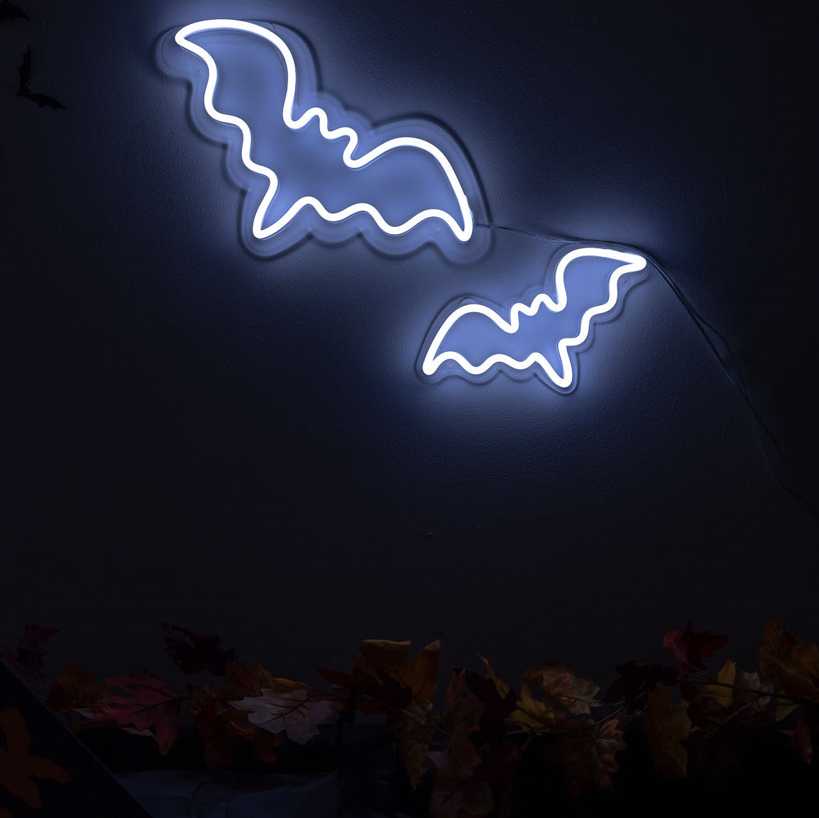 BOO-tiful Neon Bat Light