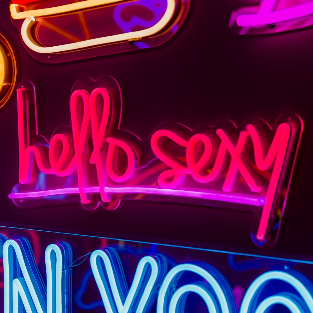Hello Sexy