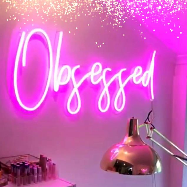 Obsessed LED Neon Light shown in a beauty salon - photo Custom Neon®