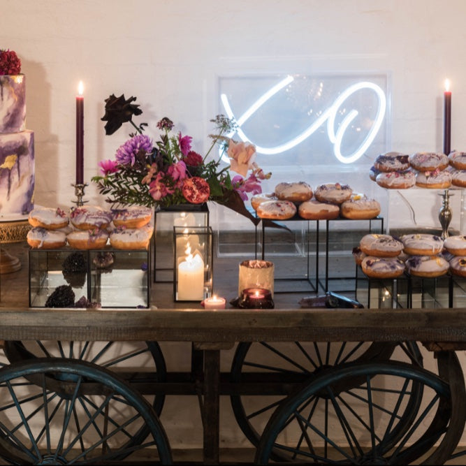 XO is a tabletop LED neon lamp for weddings